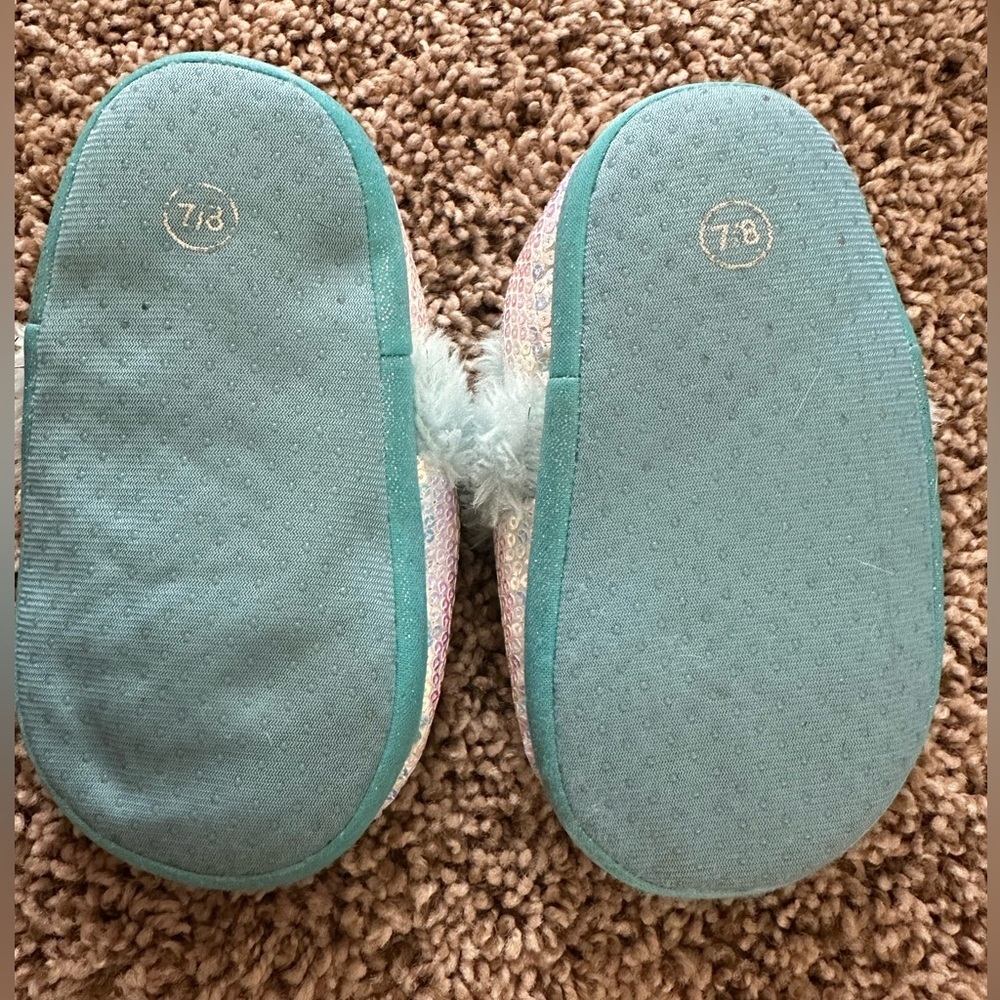 Disney Frozen Slippers – Anna & Elsa Sparkle House Shoes – Toddler Size 7/8 - Picture 4 of 4